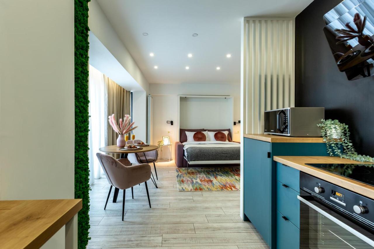 Ultracentral Studio: Explore The In Style Appartamento Bucarest